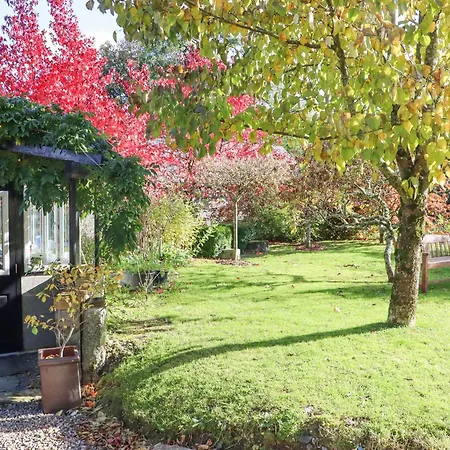 Pink Granite Garden Of Ireland Tatil Evi